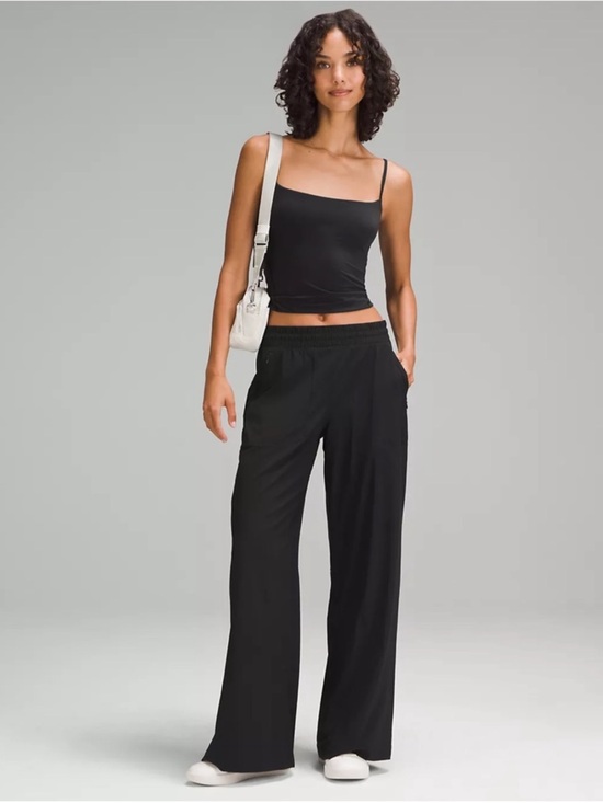 lululemon athletica Pants - Lululemon Swift Mid-Rise Wide-Leg Pants in Black size 6